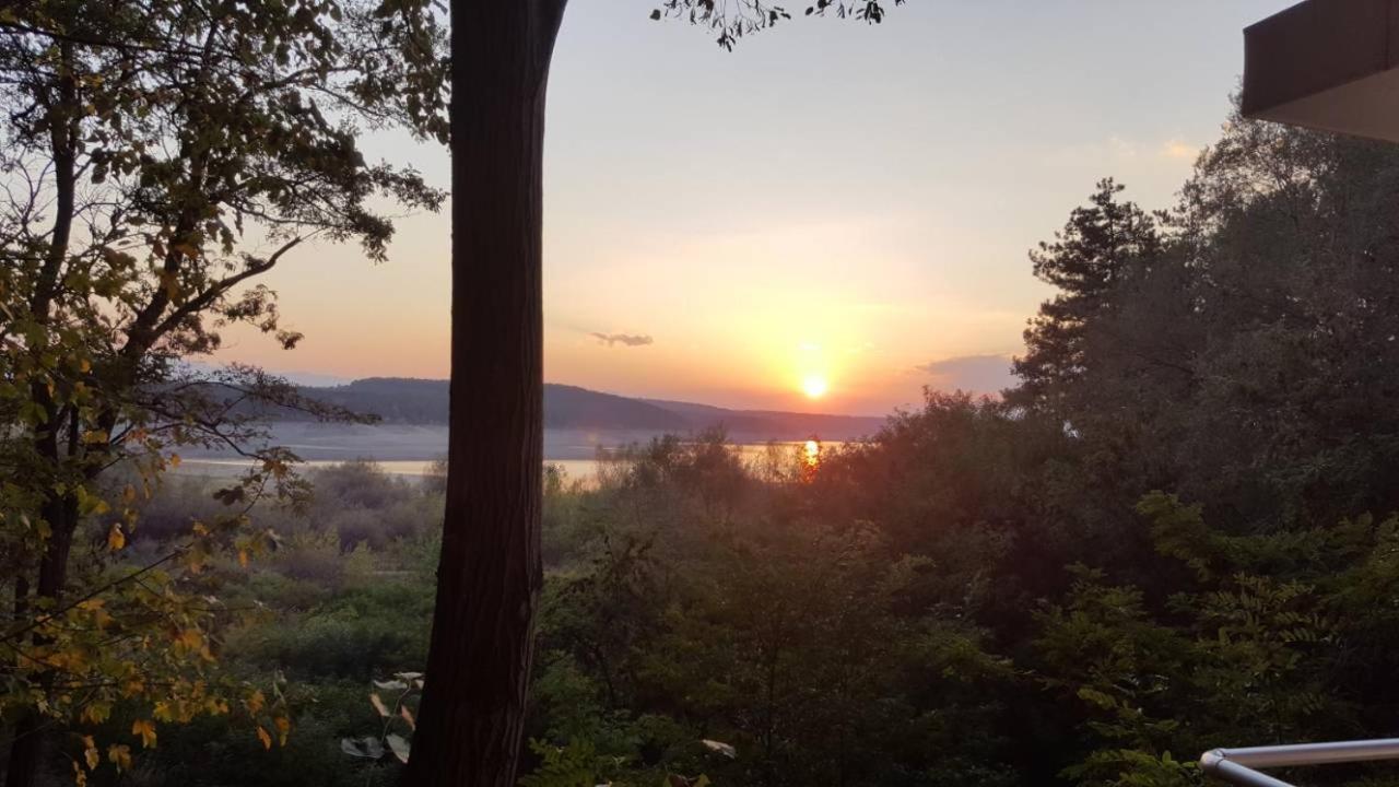 Хотел Златна Котва Kazanlŭk Dış mekan fotoğraf