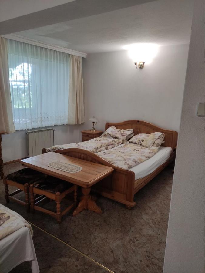 Хотел Златна Котва Kazanlŭk Dış mekan fotoğraf