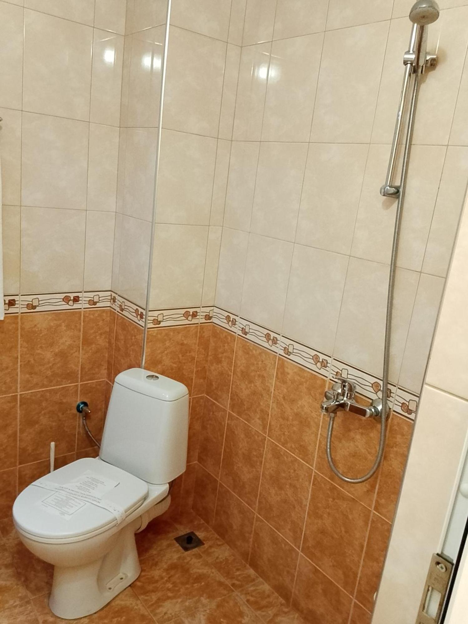 Хотел Златна Котва Kazanlŭk Dış mekan fotoğraf